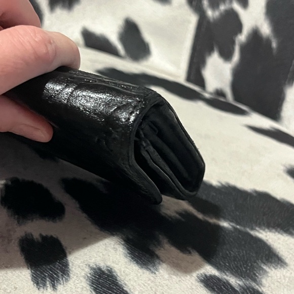 CHANEL Black Leather Floral Camellia Wallet - Picture 7 of 16